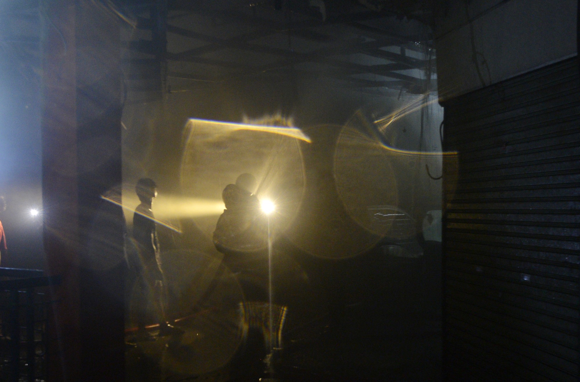 24 Kios Hangus dalam Kebakaran di Pasar Terong Makassar