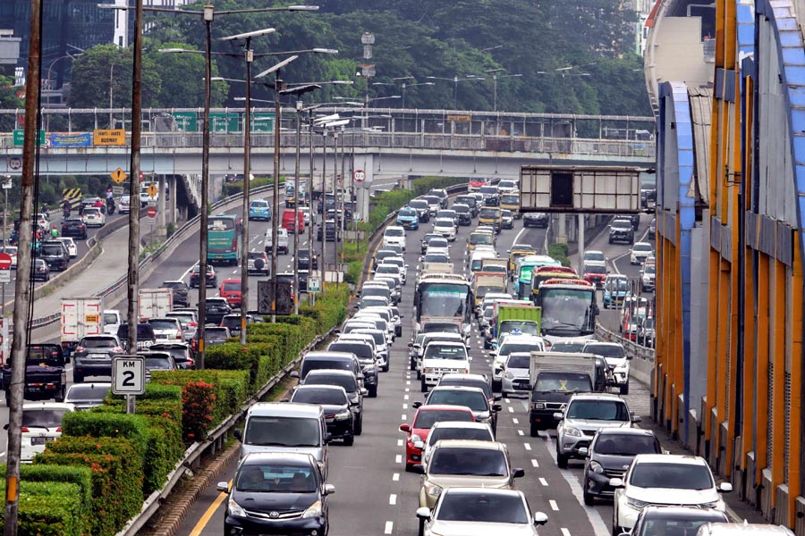 Tol Dalam Kota Padat Kendaraan