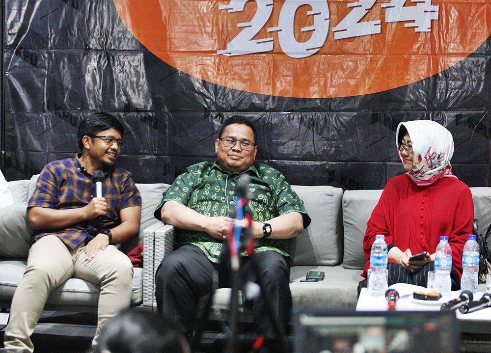 Polemik Demokrasi Menjelang Satu Tahun Pemilu 2024