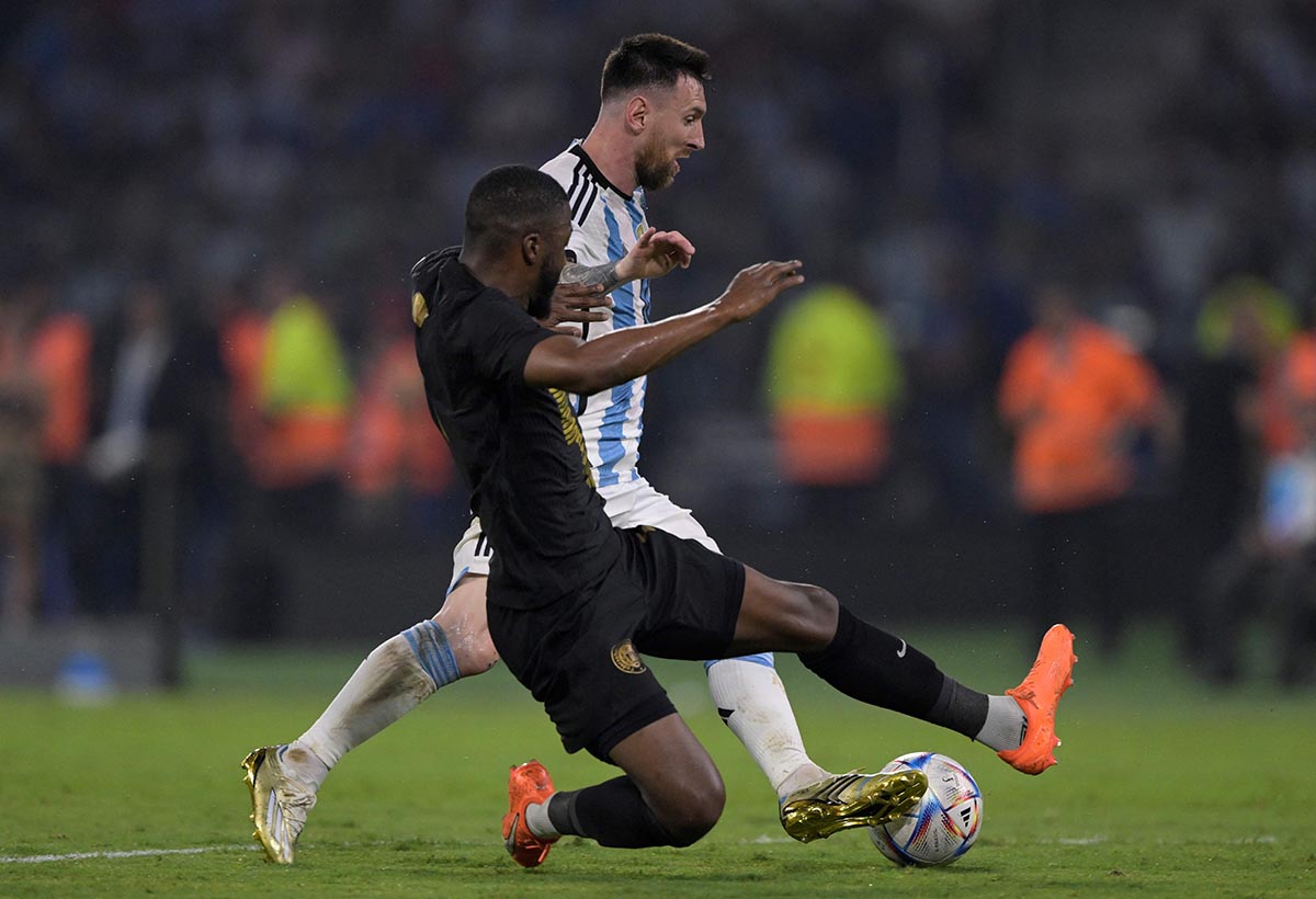 Lionel Messi Cetak Hattrick dan Tembus 102 Gol