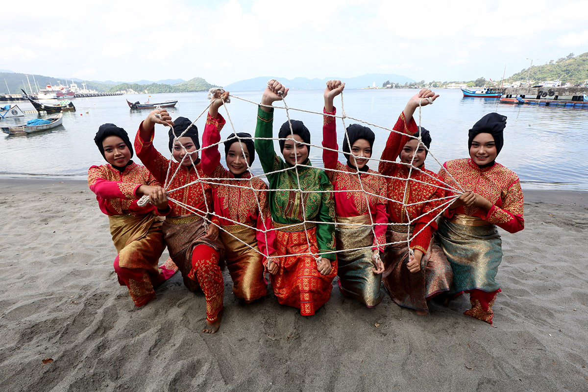 Kenduri Adat Laut pada Sabang Marine Festival 