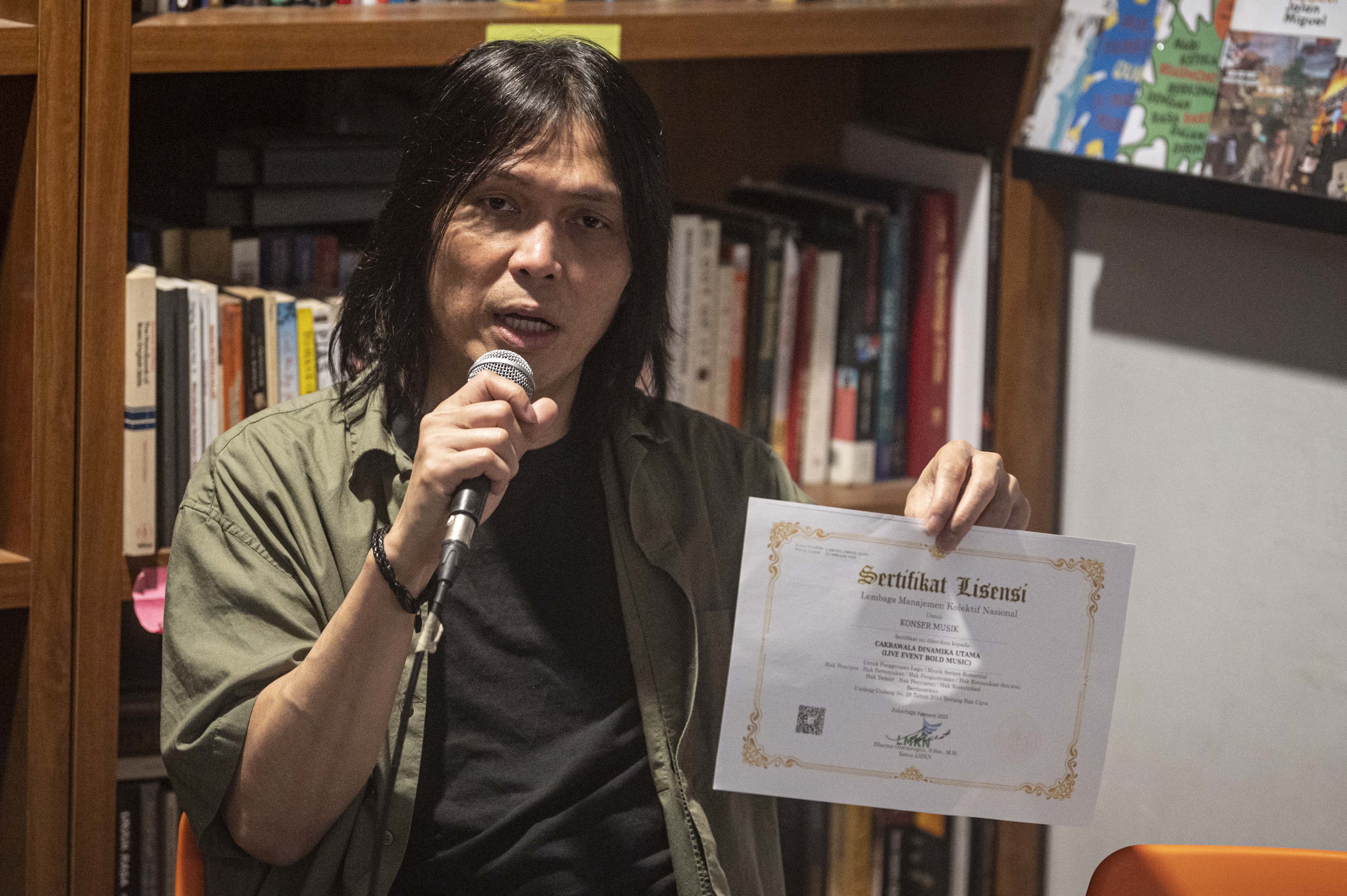 Larangan Once Mekel Membawakan Lagu Dewa 19