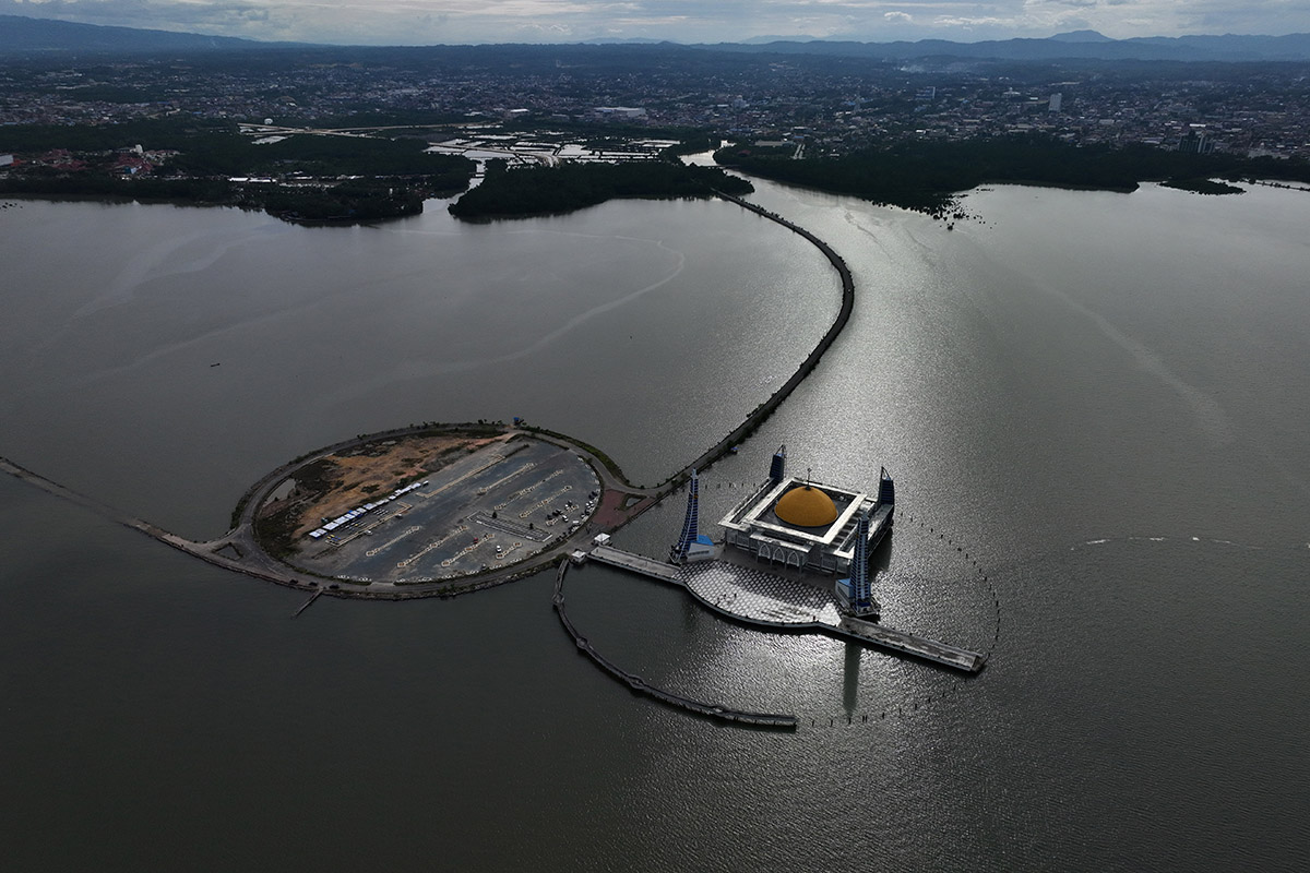 Al-Alam, Masjid Terapung di Tengah Teluk Kendari