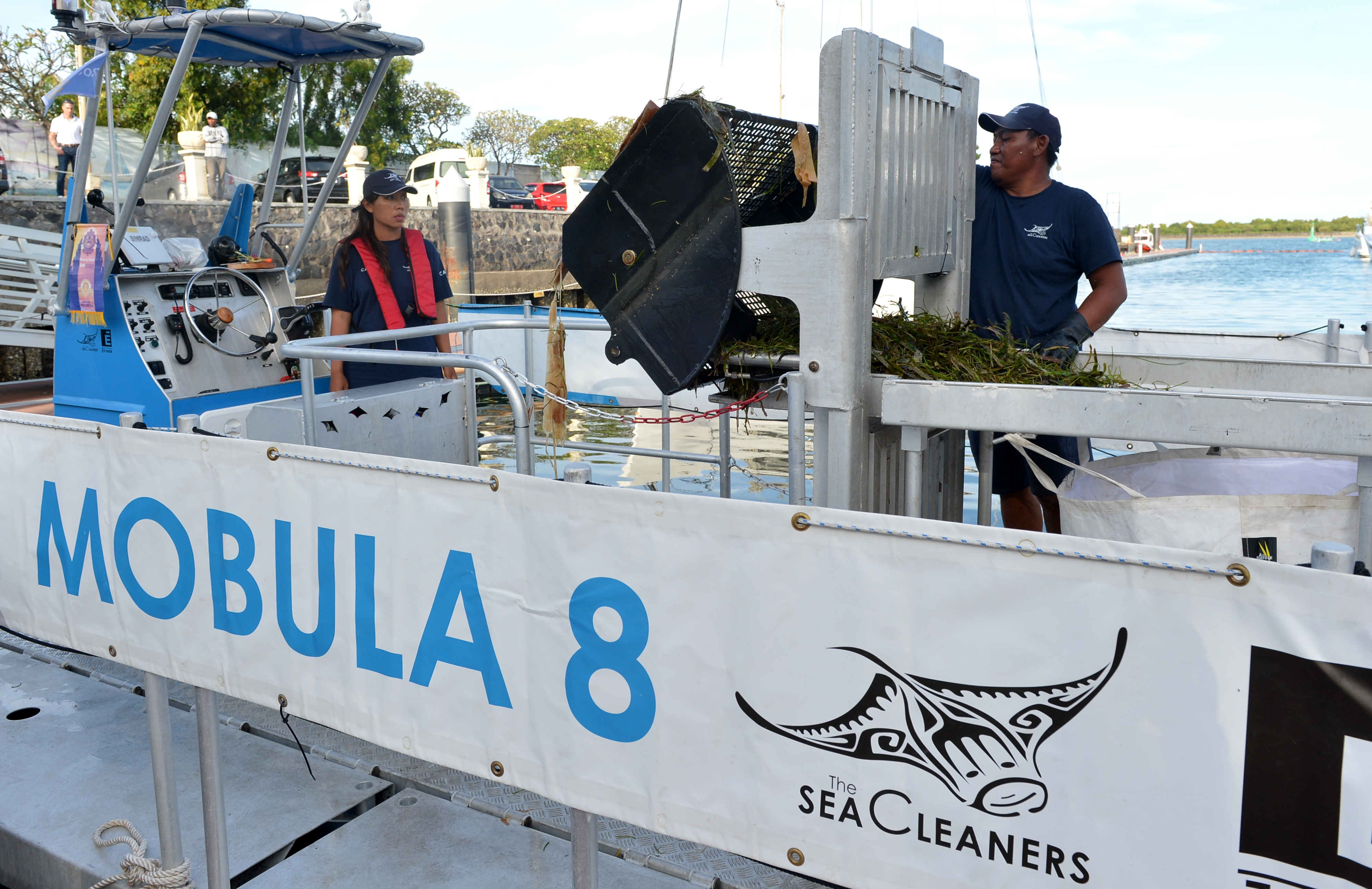 Peluncuran Operasi Kapal Pengumpul Sampah