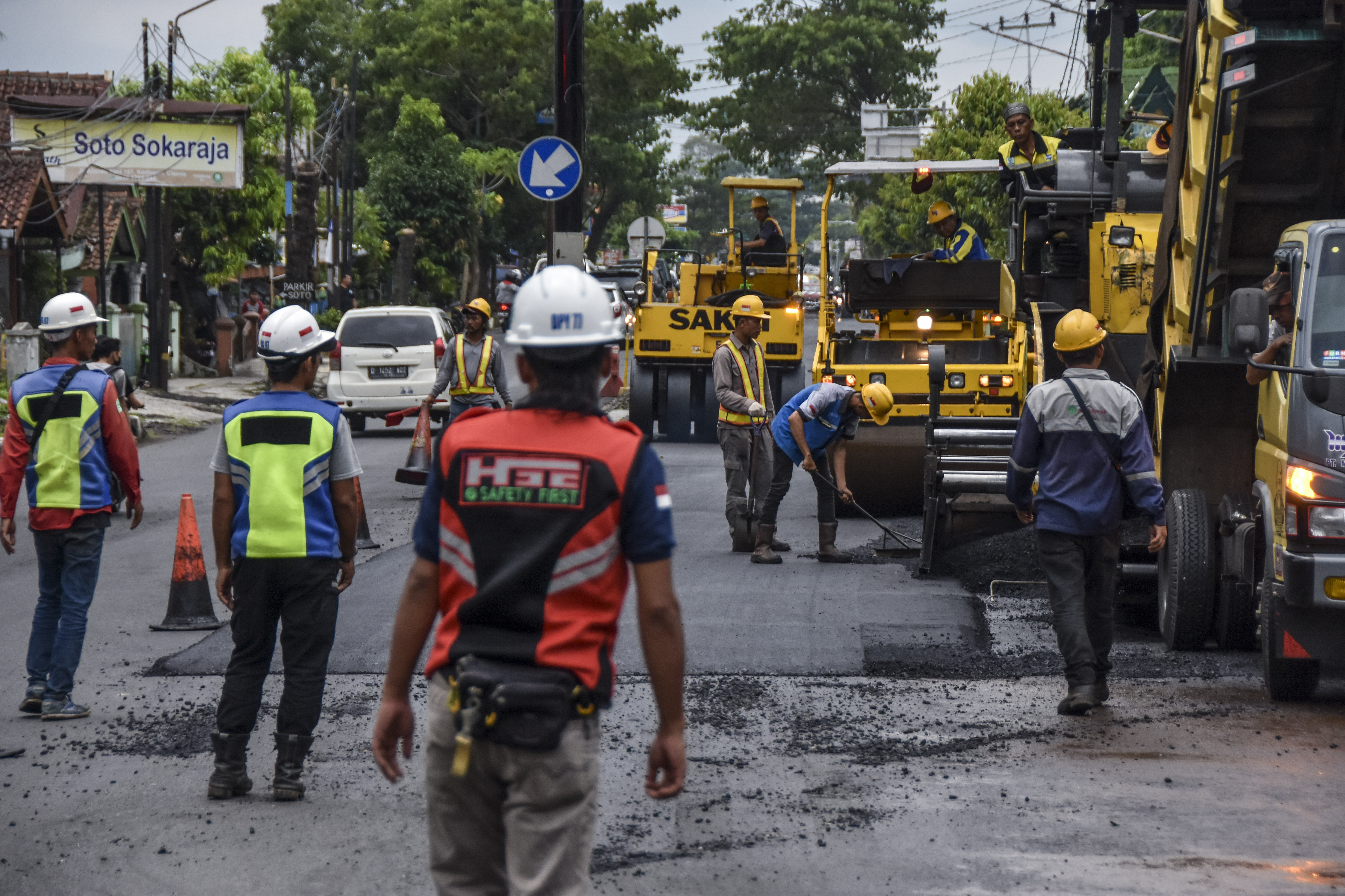 Perbaikan Jalan di Jalur Mudik Selatan