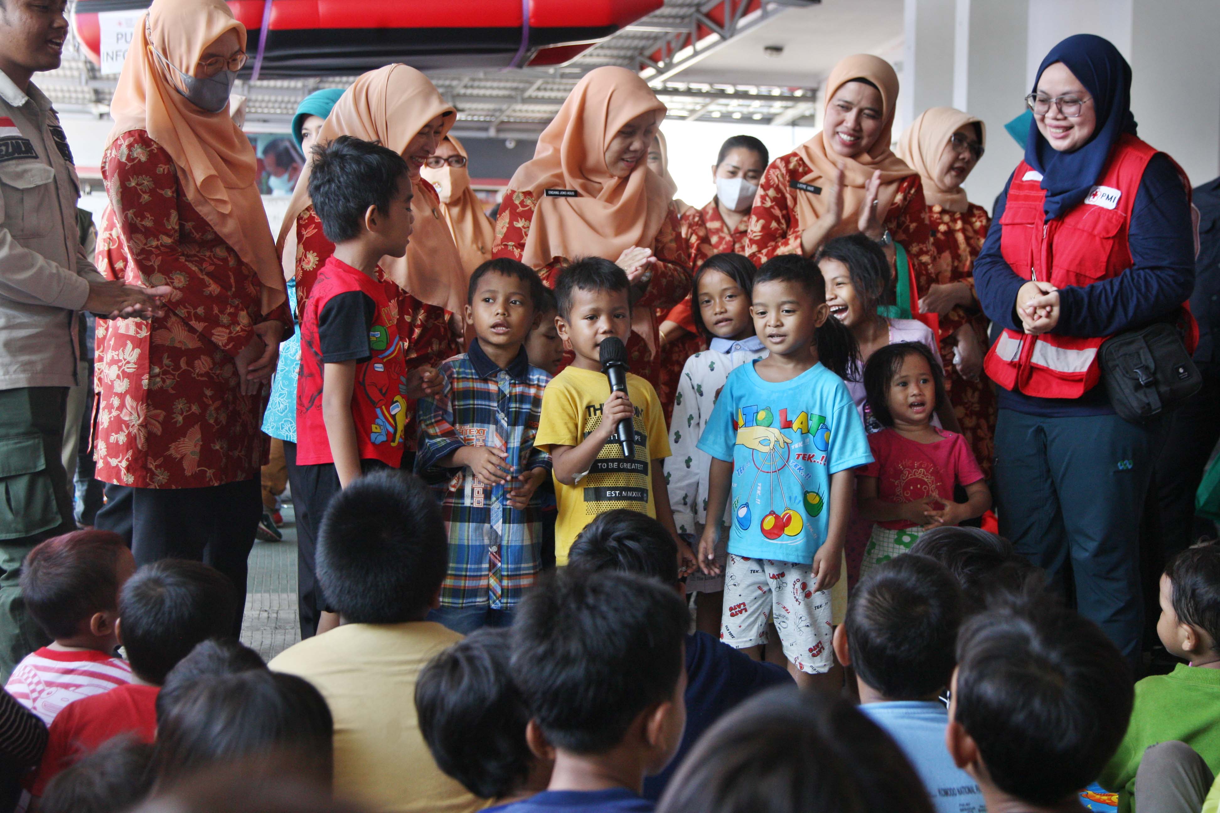 Trauma Healing Anak Pengungsi Korban Kebakaran Depo Plumpang