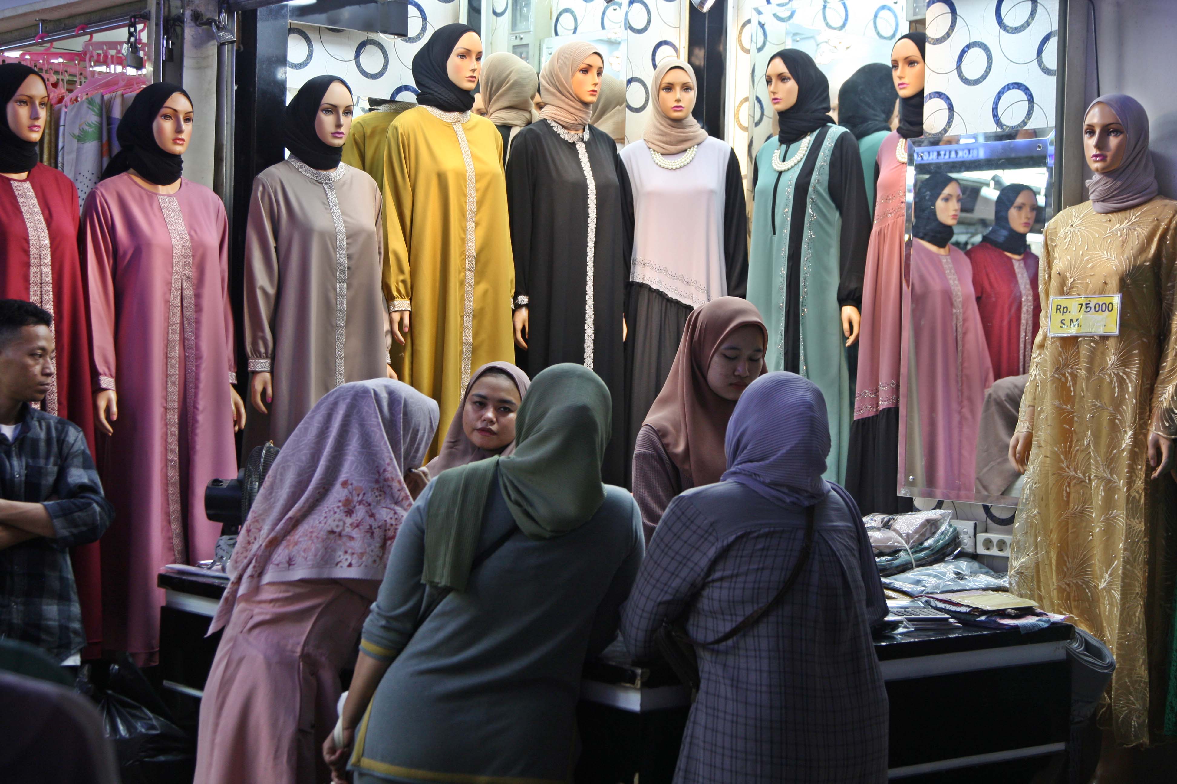 Belanja di Tahan Abang Jelang Ramadan