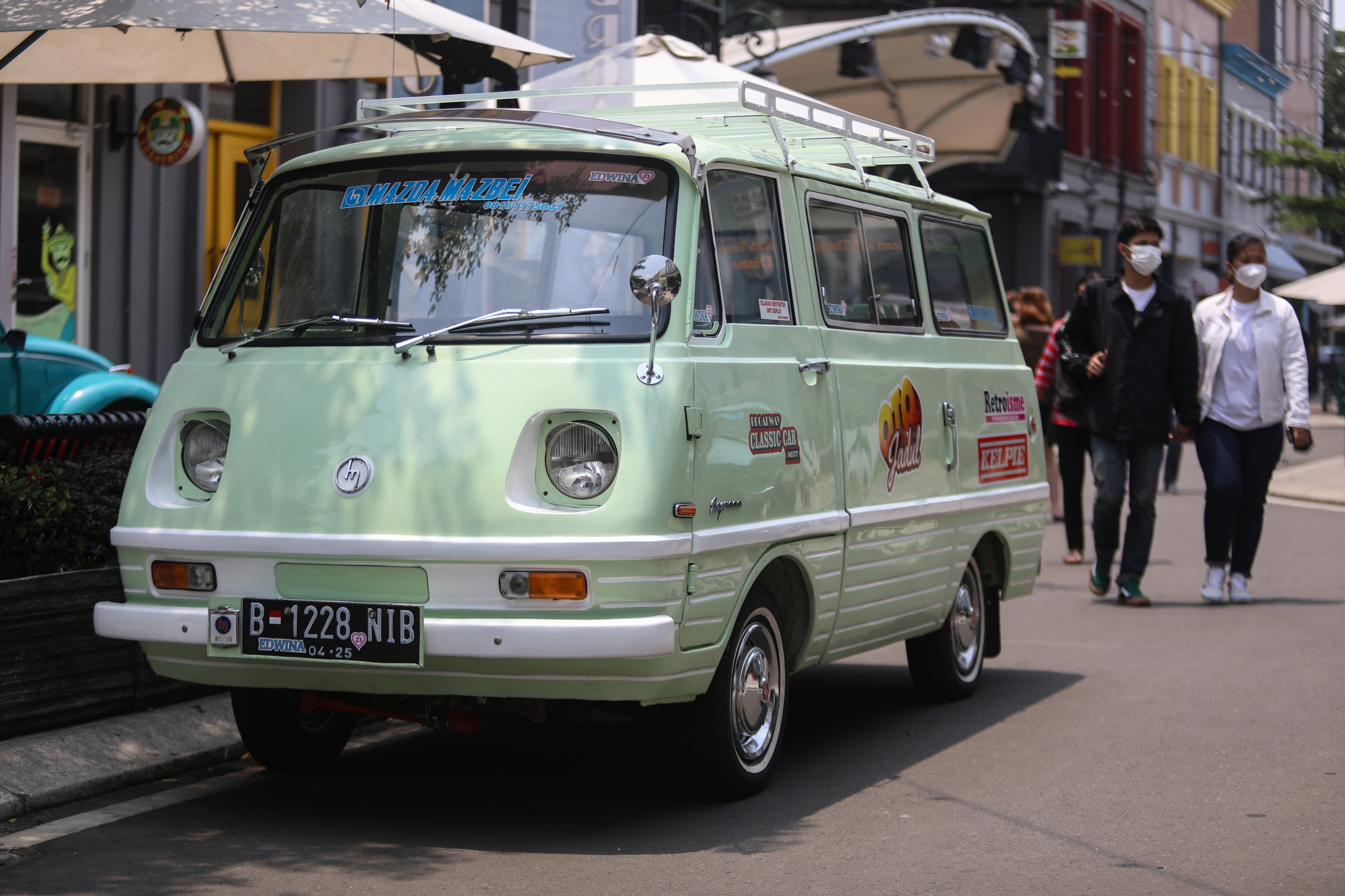 Manjakan Mata dengan Mobil Klasik
