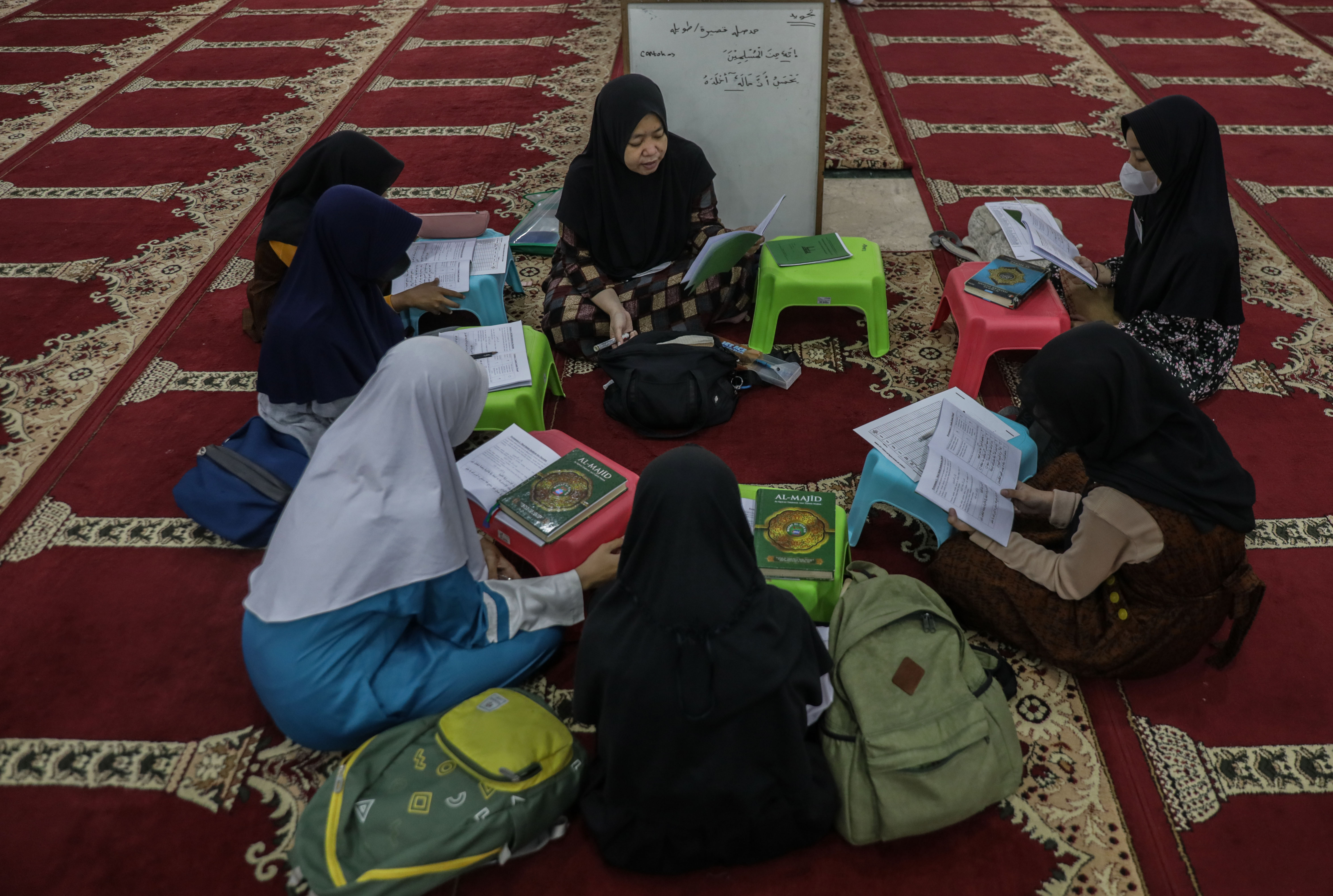 Menanamkan Nilai Agama Sejak Dini Lewat Pesantren Kilat