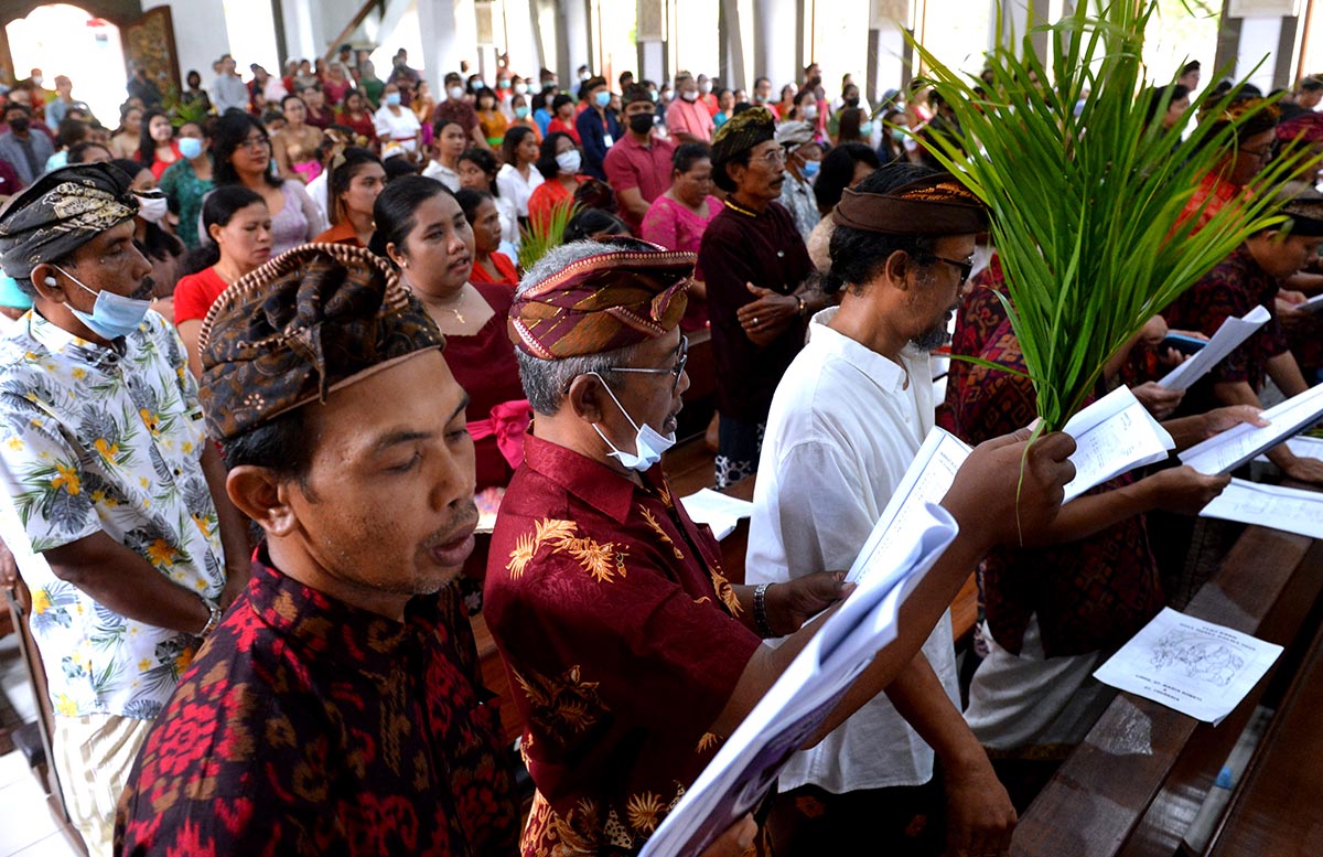 Misa Minggu Palma di Bali