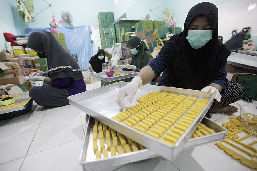 Produksi Kue Kering Untuk Dipasarkan ke Wilayah Jabodetabek