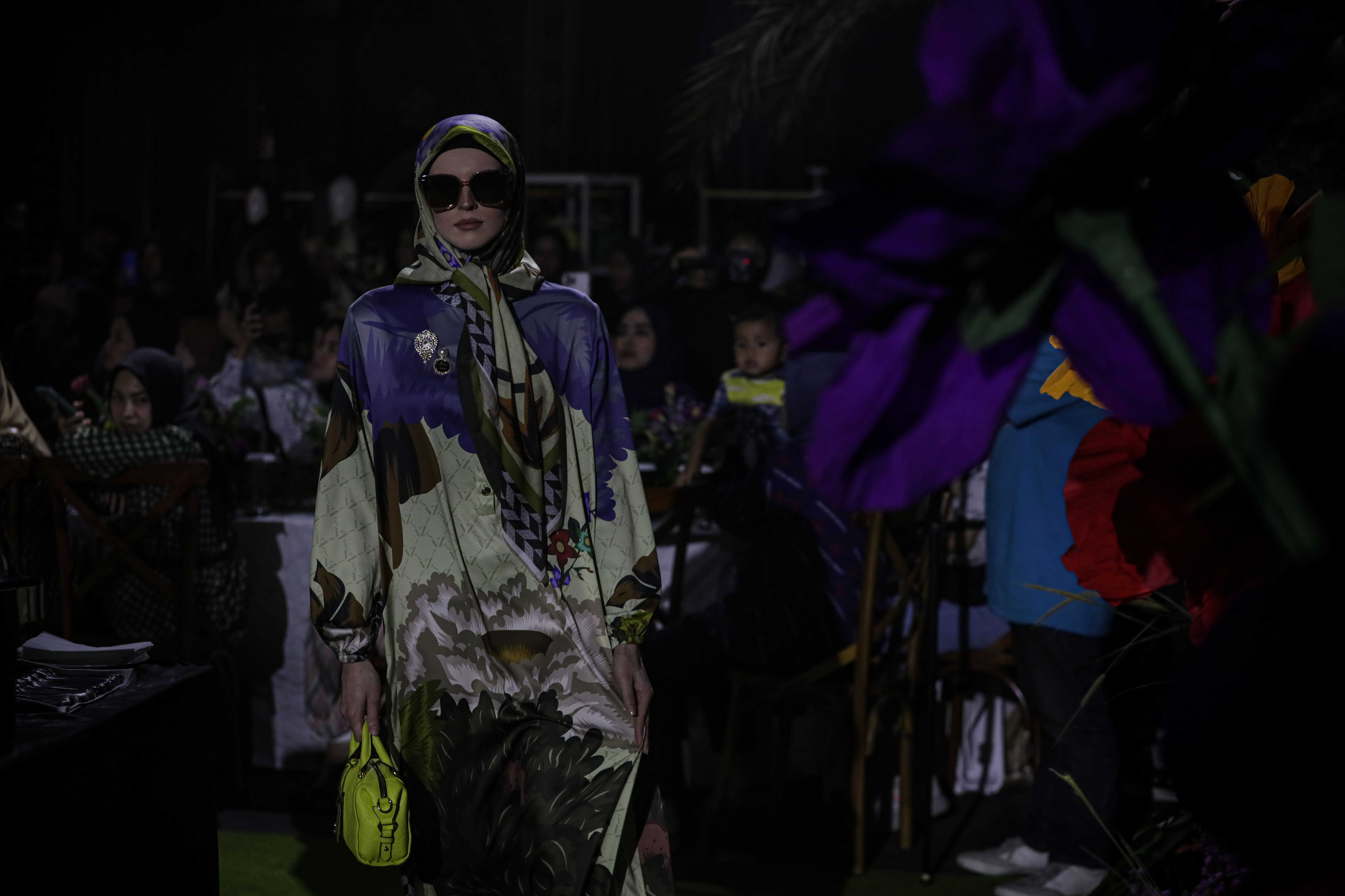 Vivi Zubedi Berkarya Mengutamakan Identitas, Originalitas dan Kualitas