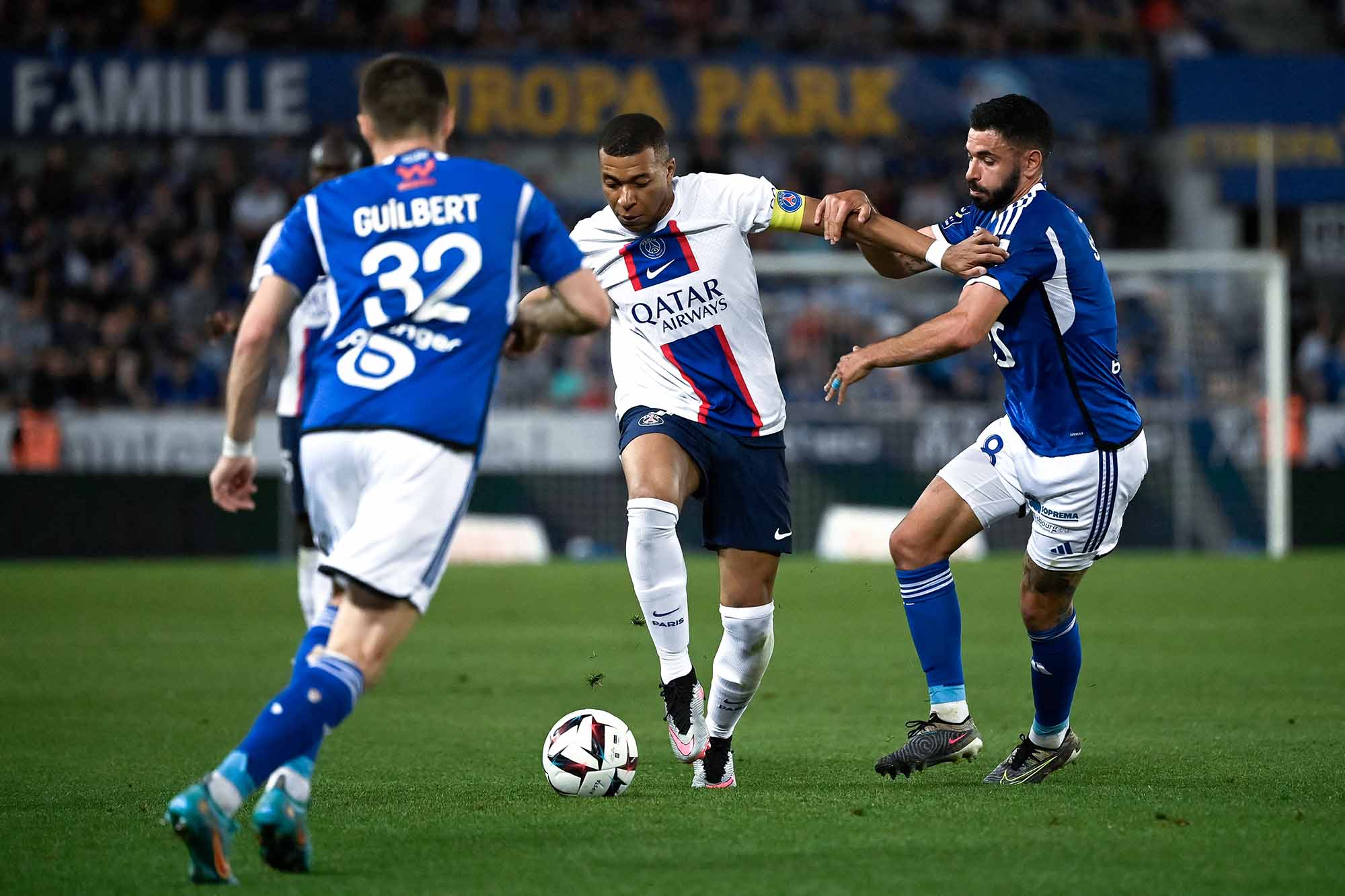  Paris Saint-Germain Juara Liga Prancis