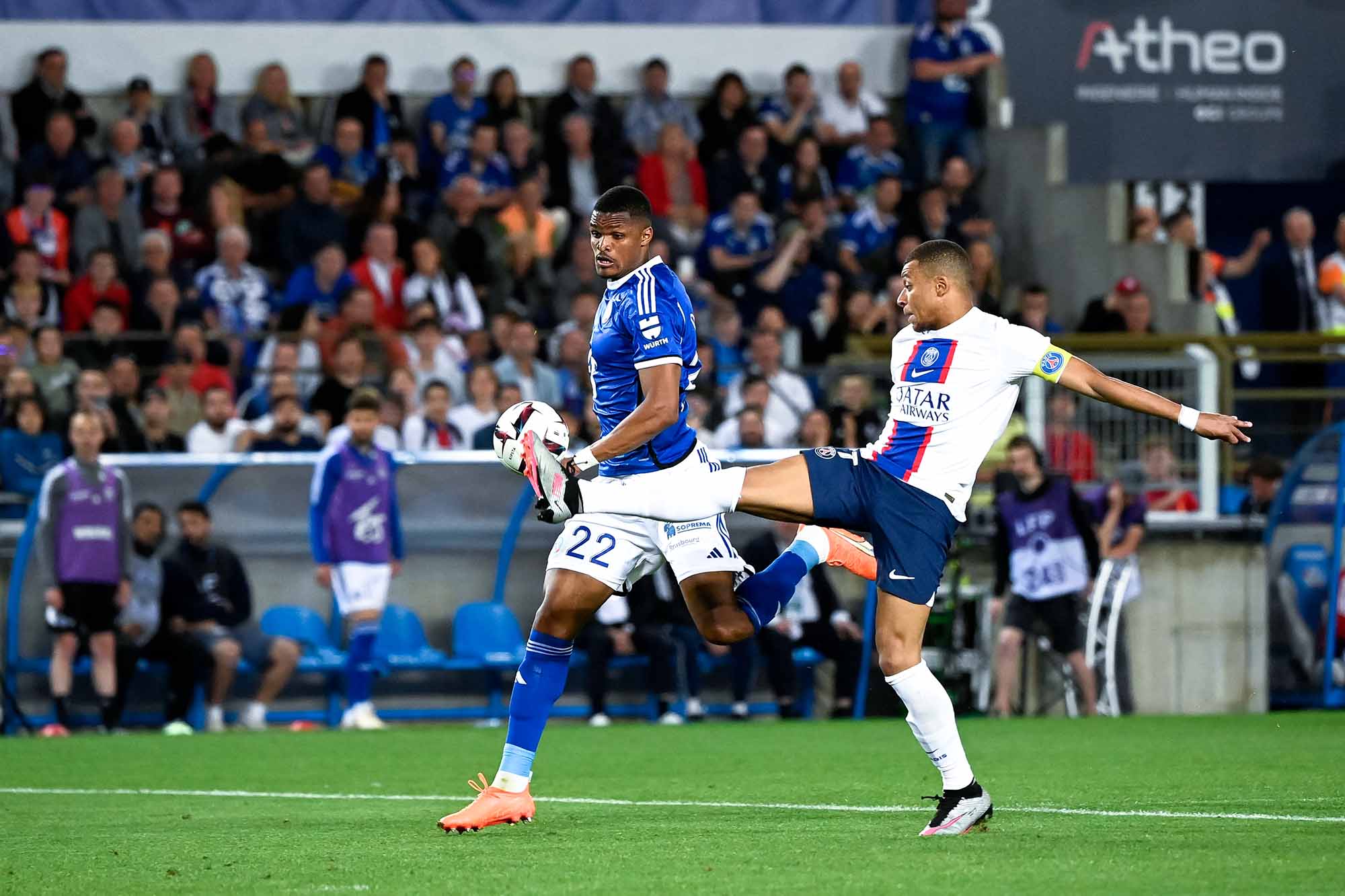  Paris Saint-Germain Juara Liga Prancis