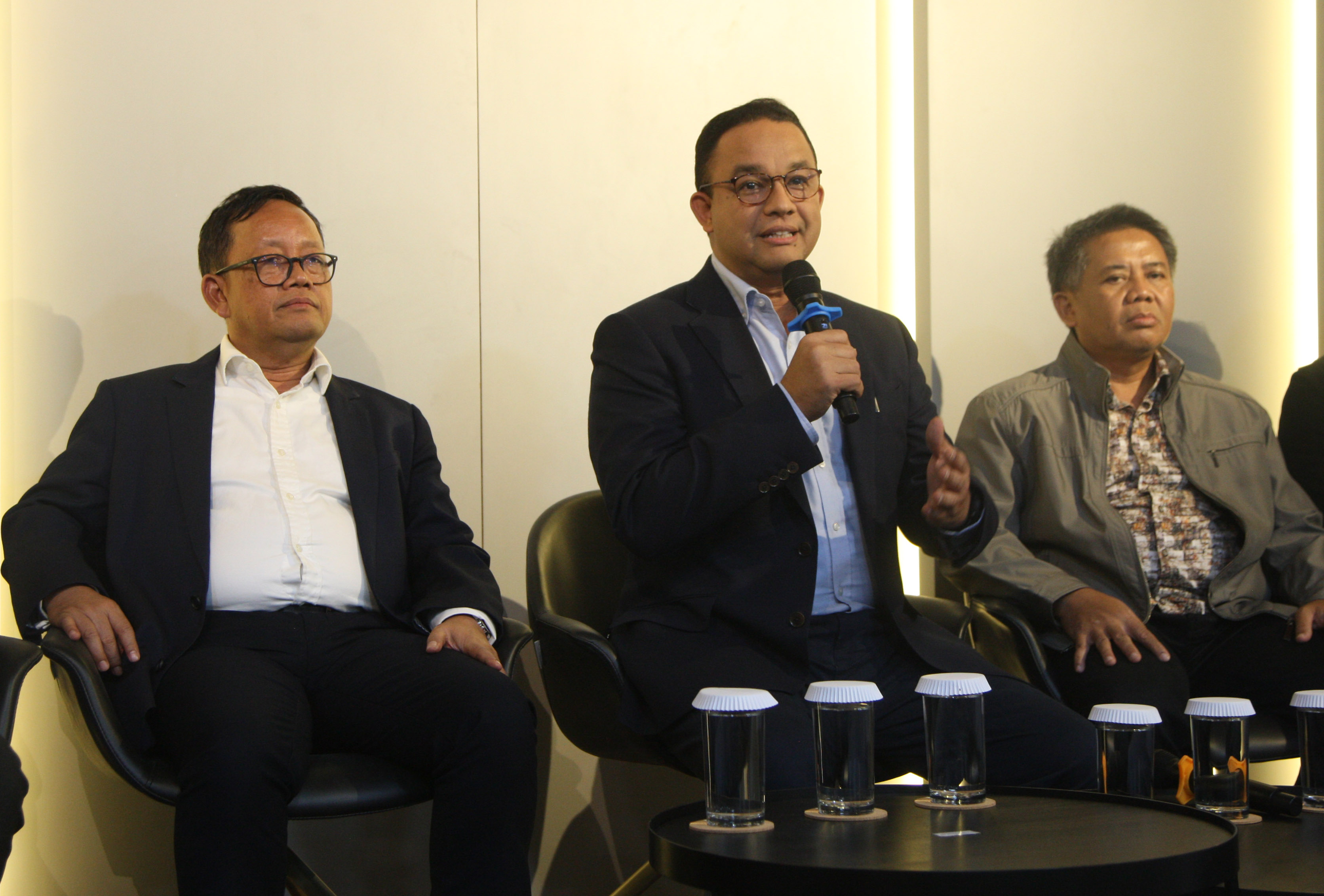 Tetap Optimis dan Solid