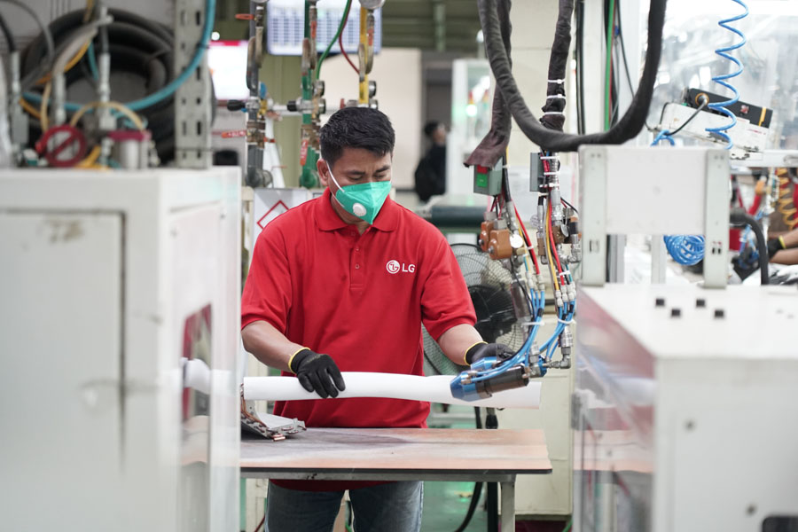Produksi Air Conditioner LG