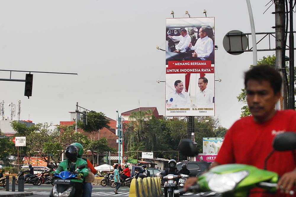 Baliho Presiden Jokowi Bersama Prabowo Menang Bersama