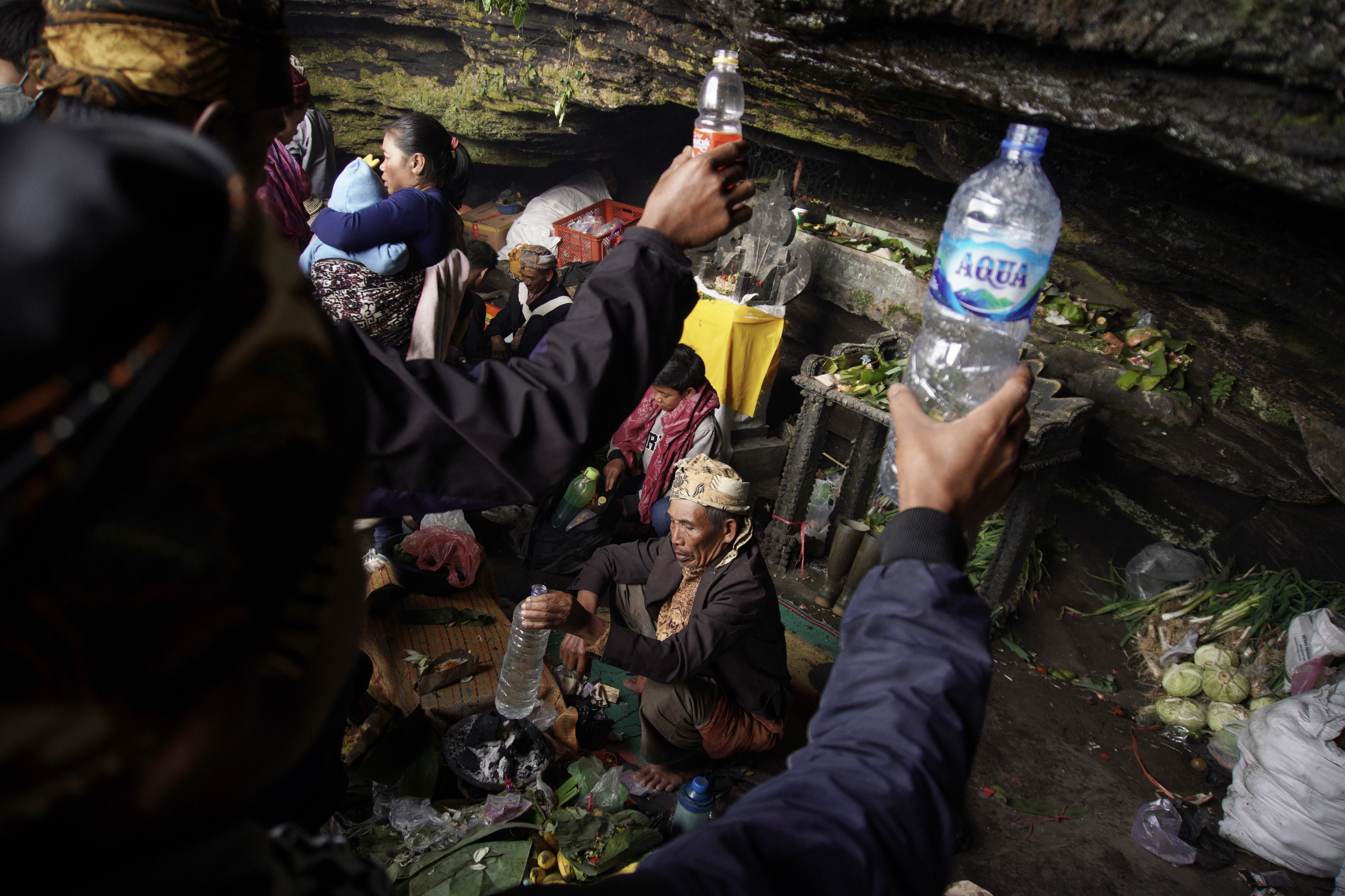 Ritual Mengambil Air Suci Kasada