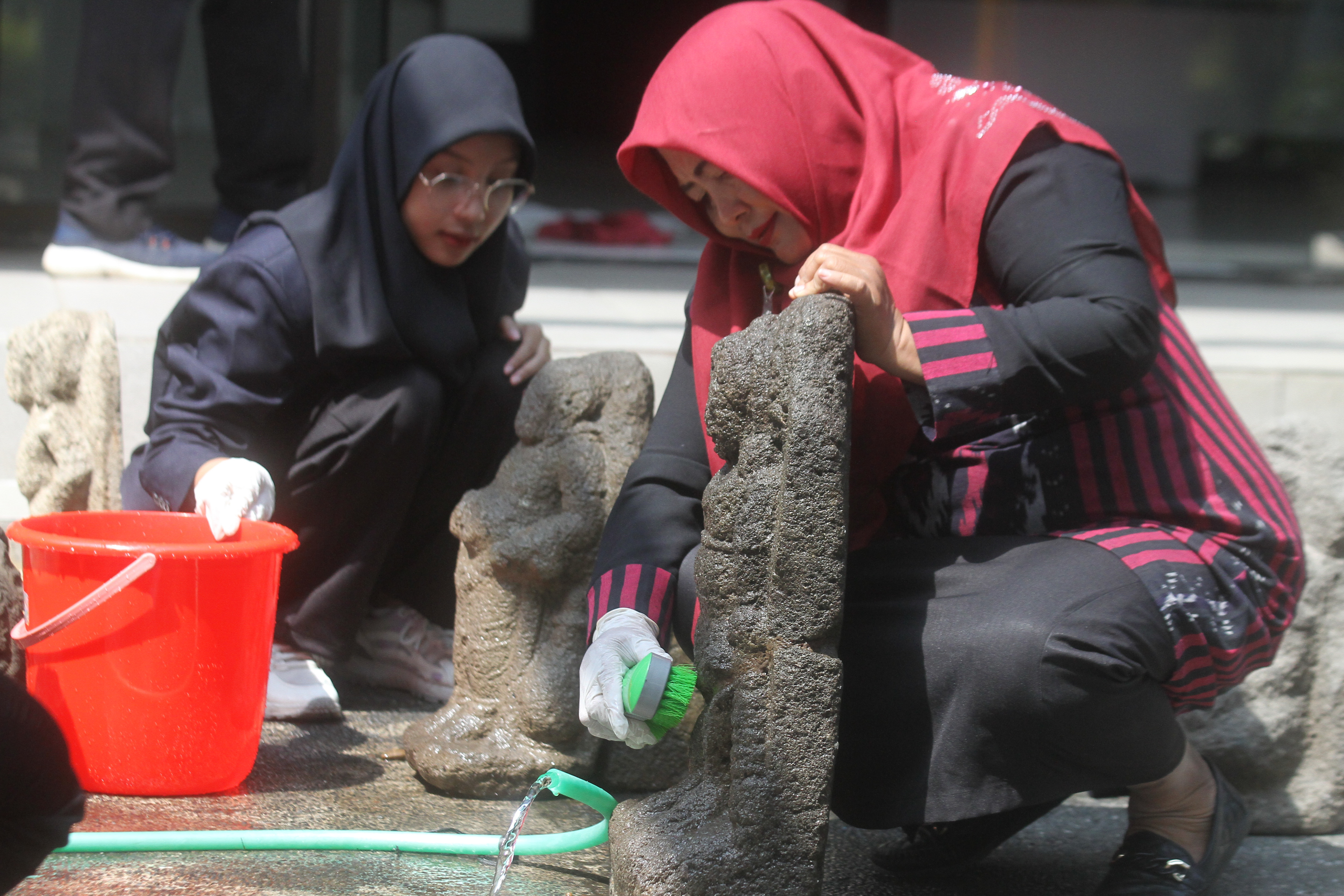 Konservasi Arca Koleksi Museum Mpu Purwa