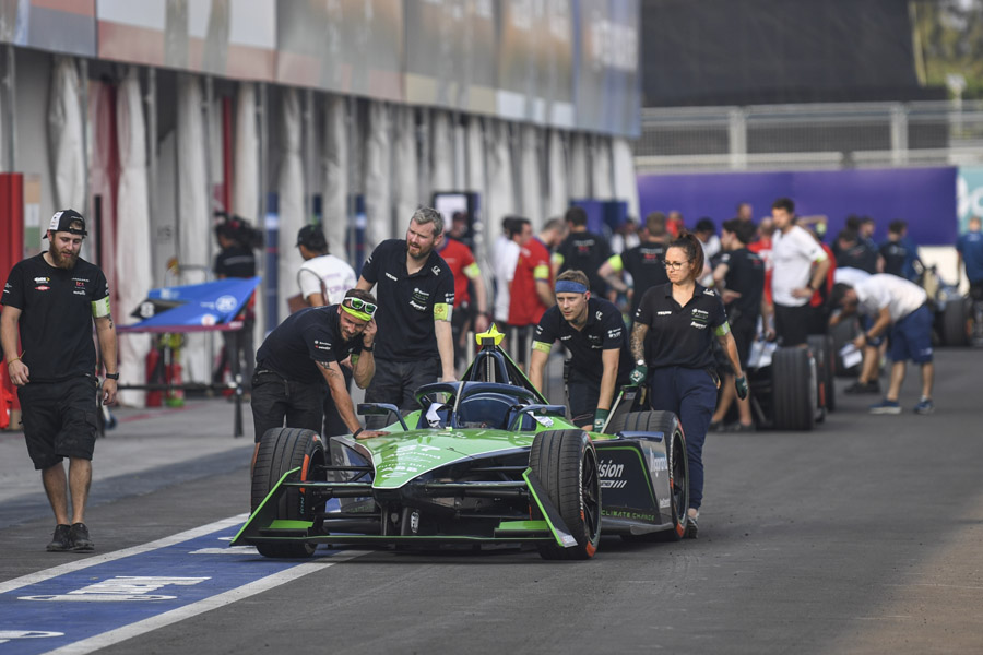 Latihan Bebas Pertama Formula E Jakarta
