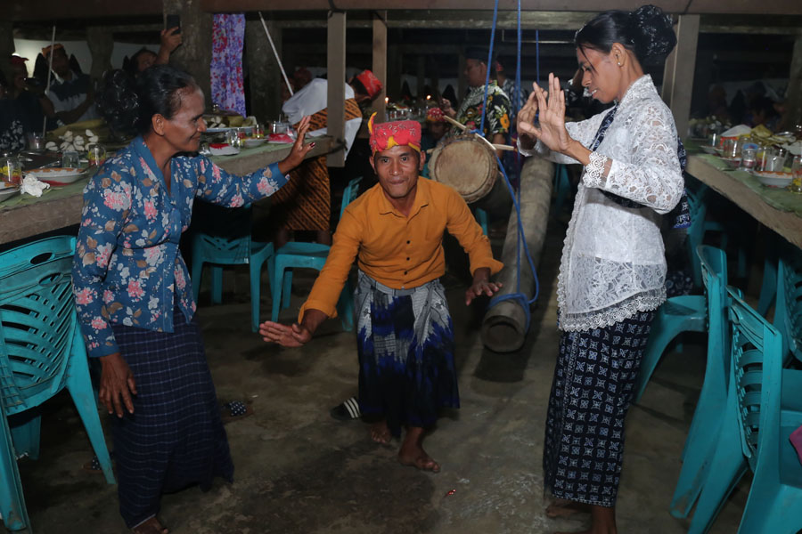 Ritual Adat Orom Sasadu