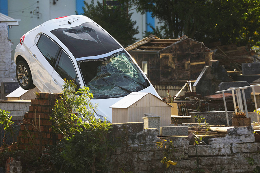 Badai Paksa Ribuan Orang Mengungsi di Brasil