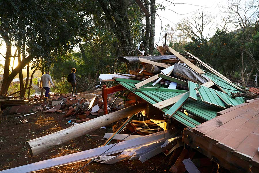 Badai Paksa Ribuan Orang Mengungsi di Brasil