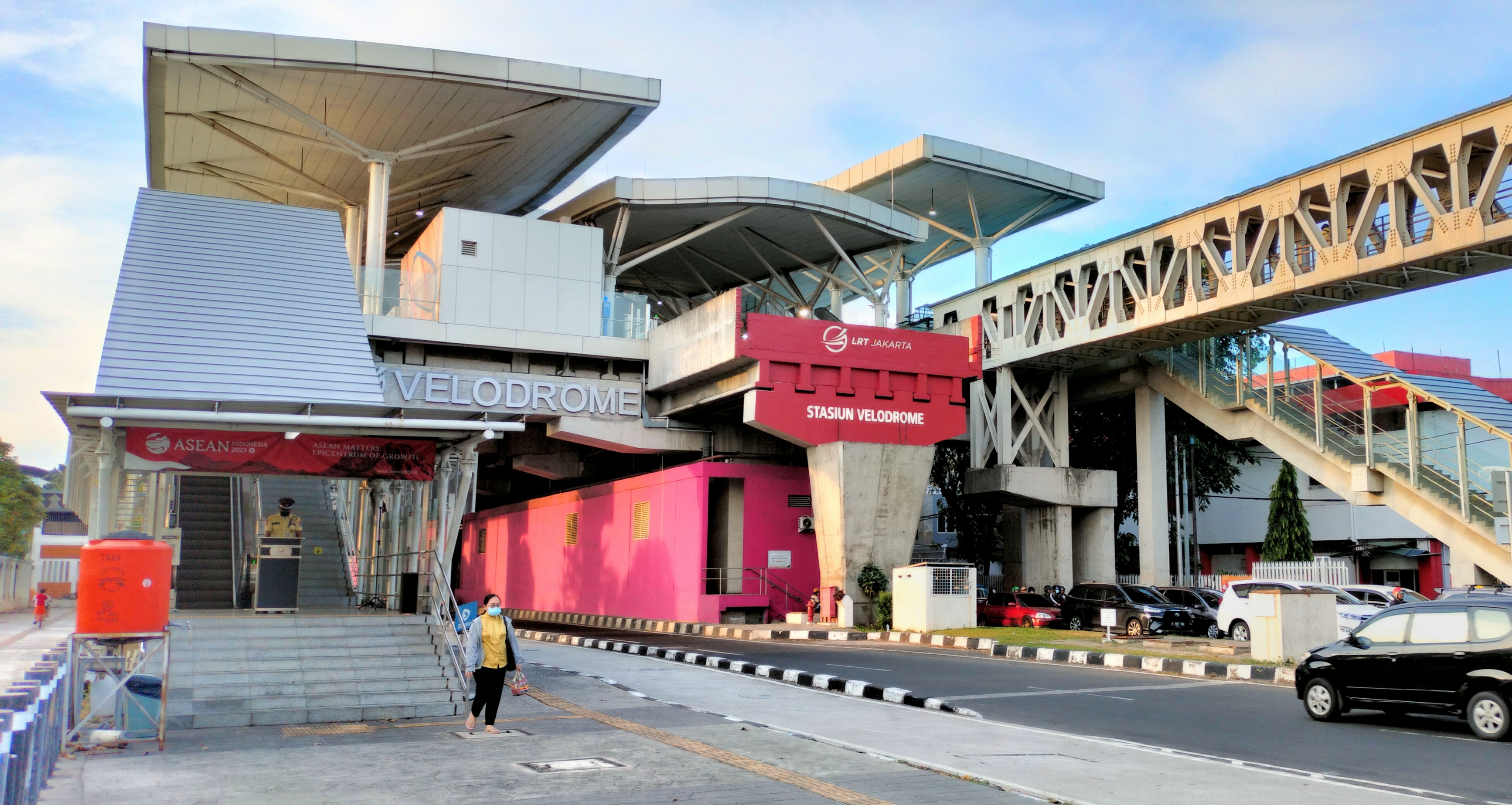 Pelelangan Jasa Kontruksi Proyek Jalur LRT Fase 18