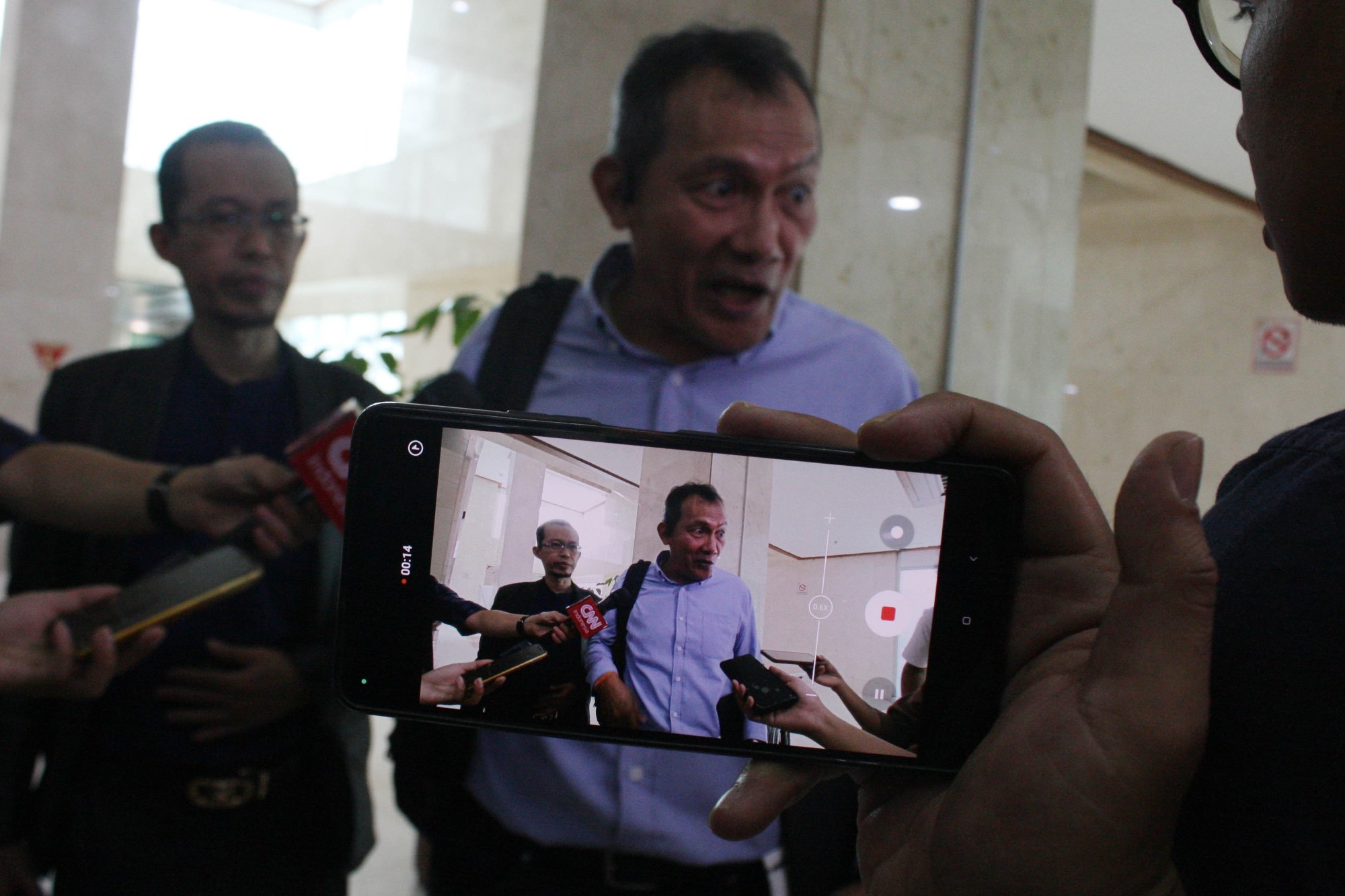 Mantan Wakil Ketua KPK Saut Situmorang Datangi DPR Dorong Kasus BTS di Usut Tuntas