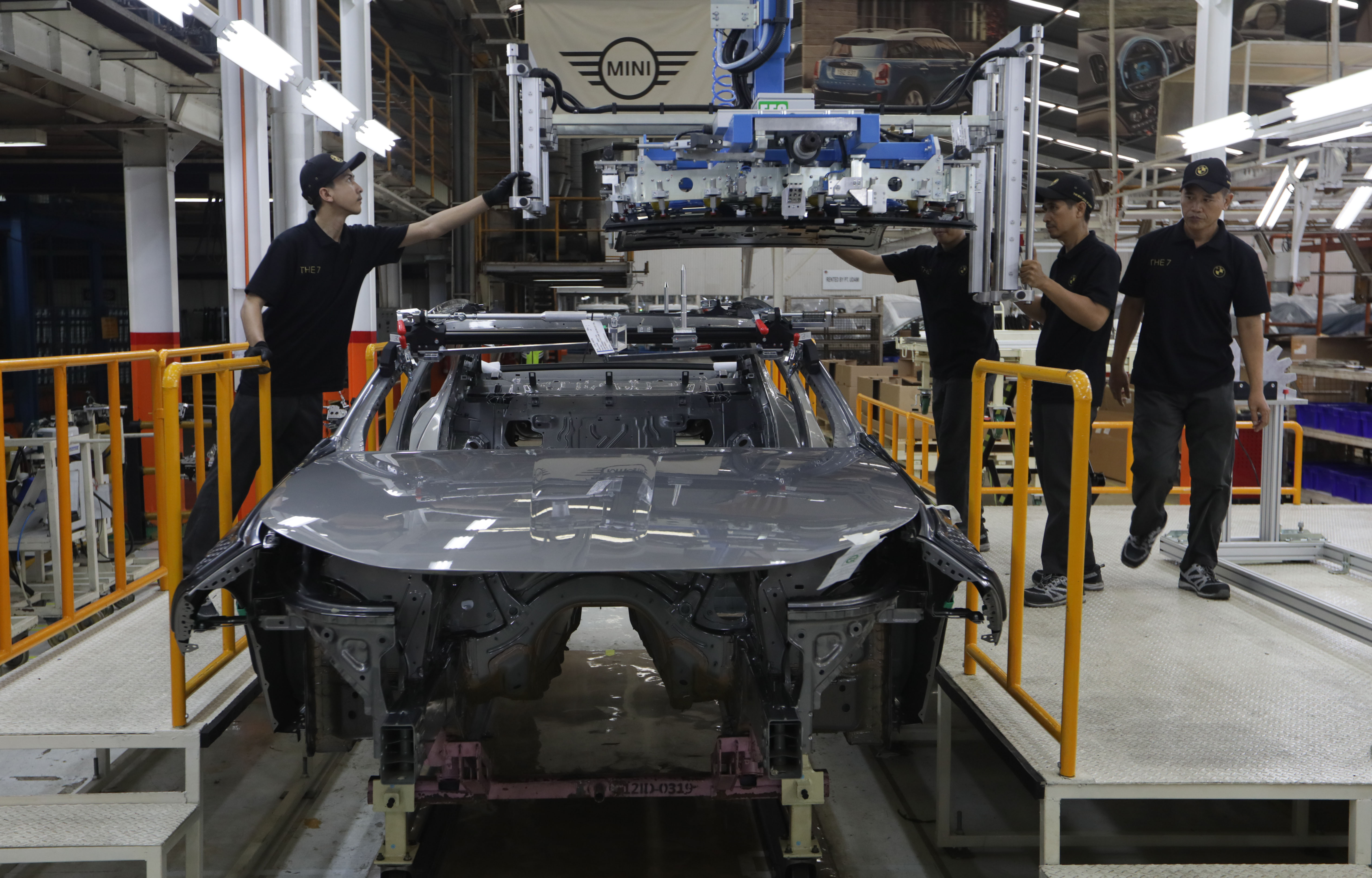 Sedan Premium All New BMW Seri 7 Rakitan Lokal