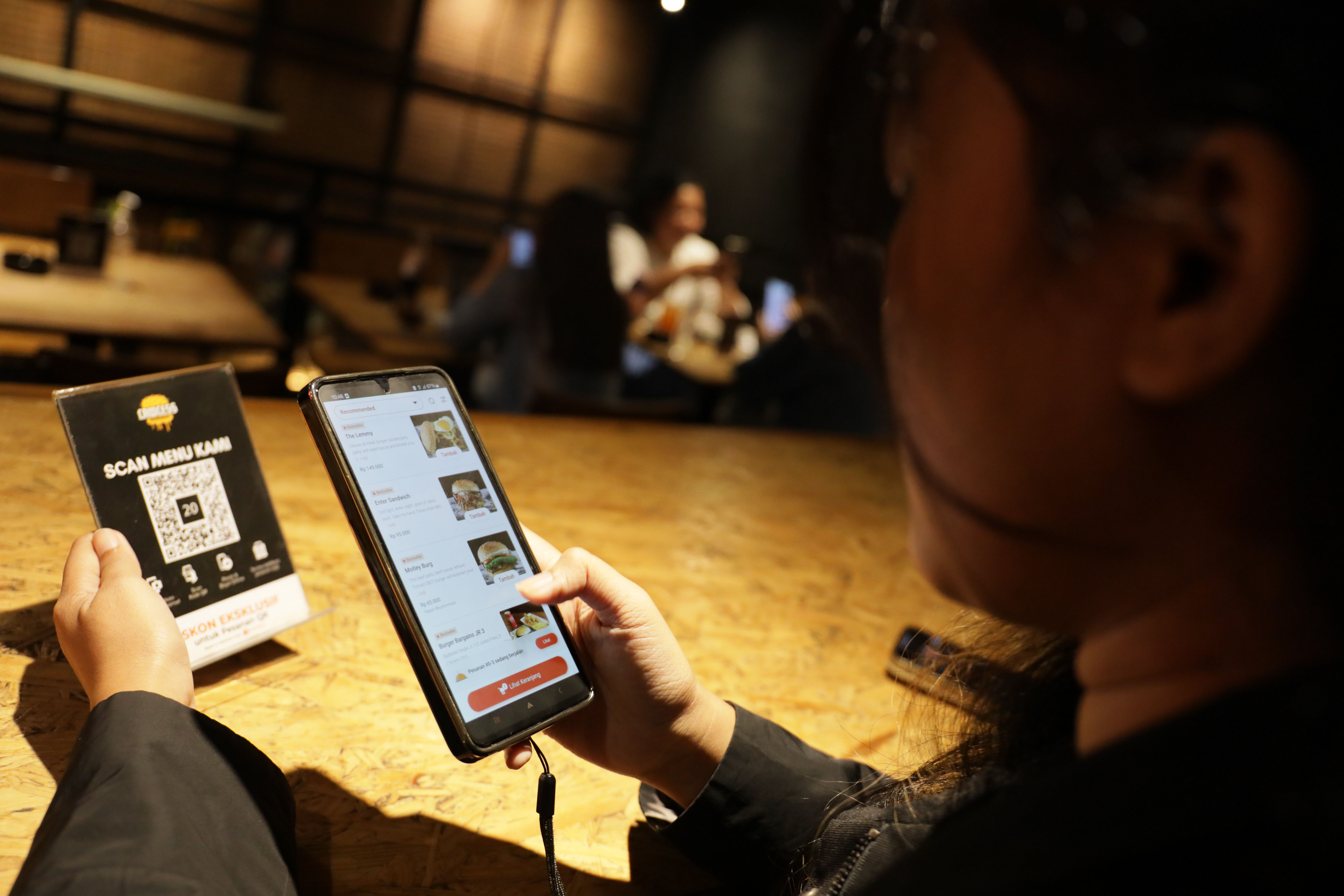 Efisien Pesan dan Bayar dengan Transaksi Cashless