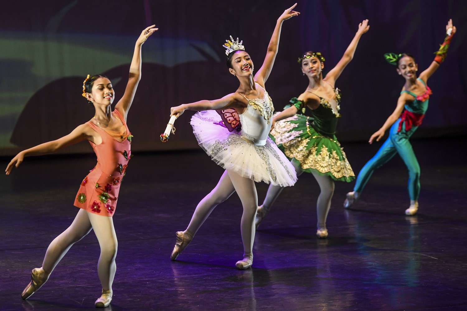 Pertunjukan Penari Balet dari Namarina