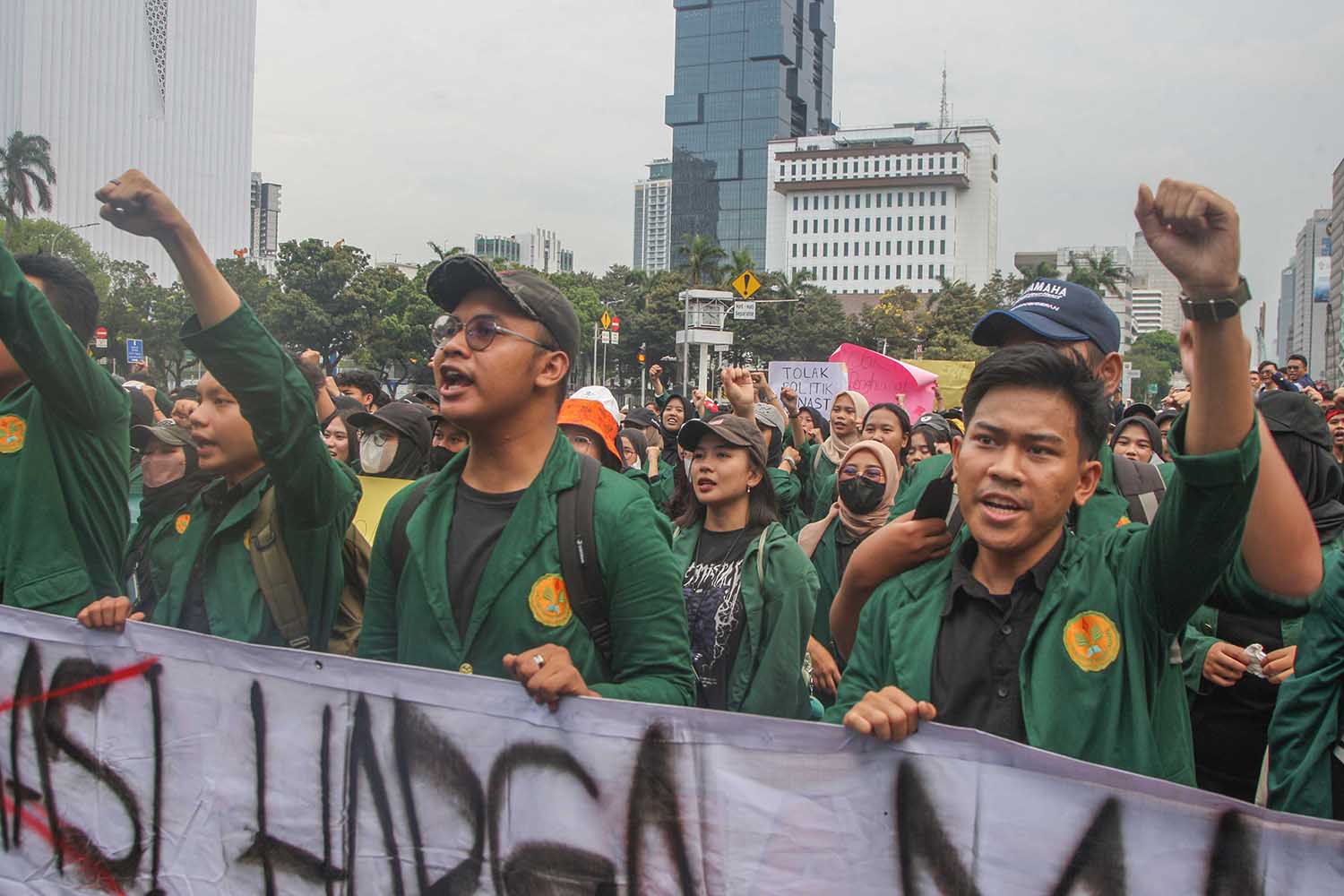 Tolak Putusan MK, BEM SI Geruduk Istana