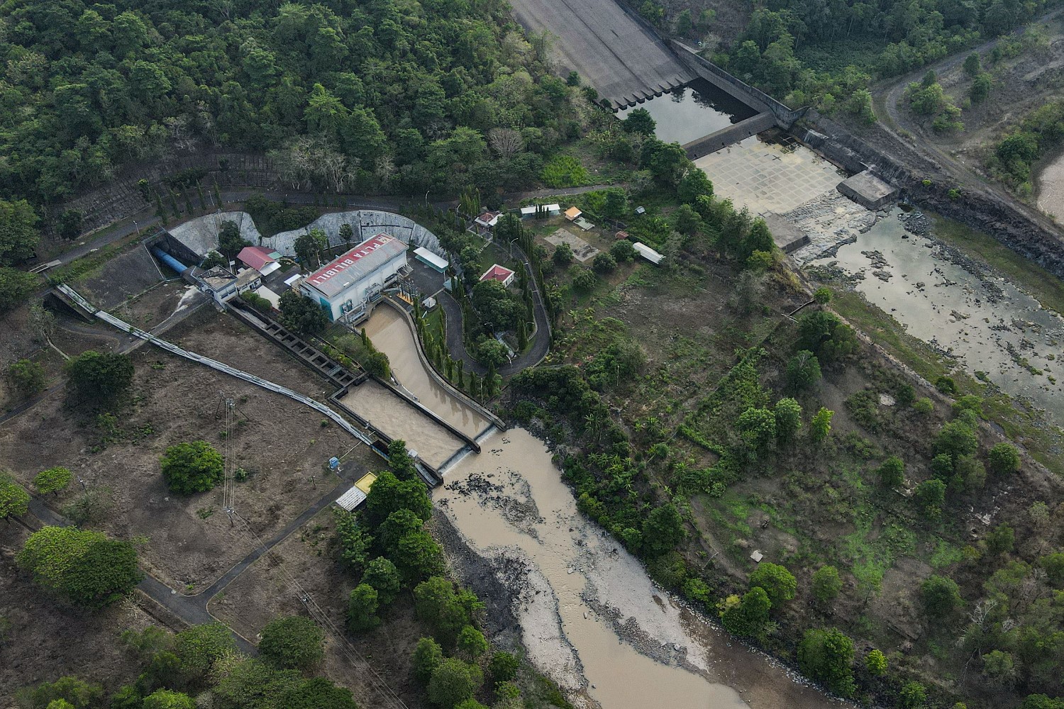 Pembangkit Listrik Tenaga Air  Bili-Bili  Berhenti Beroperasi 