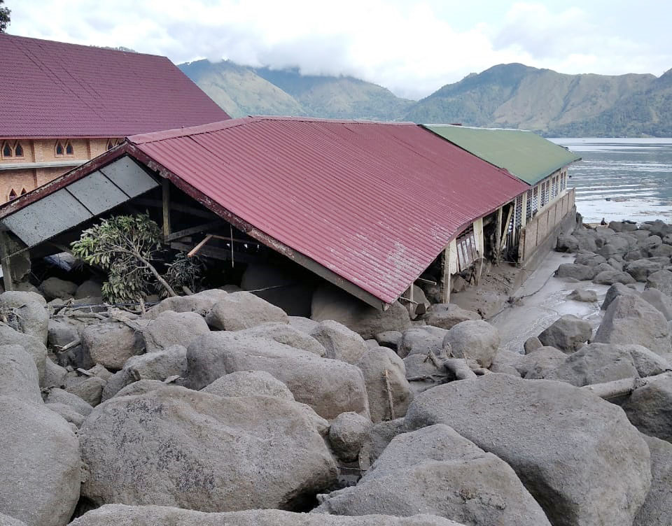 Banjir Bandang Hantam Simangulampe Sumut 12 Orang Hilang