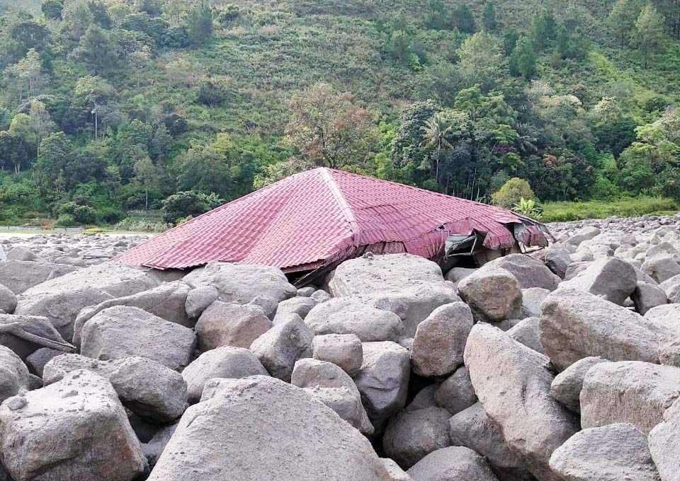 Banjir Bandang Hantam Simangulampe Sumut 12 Orang Hilang