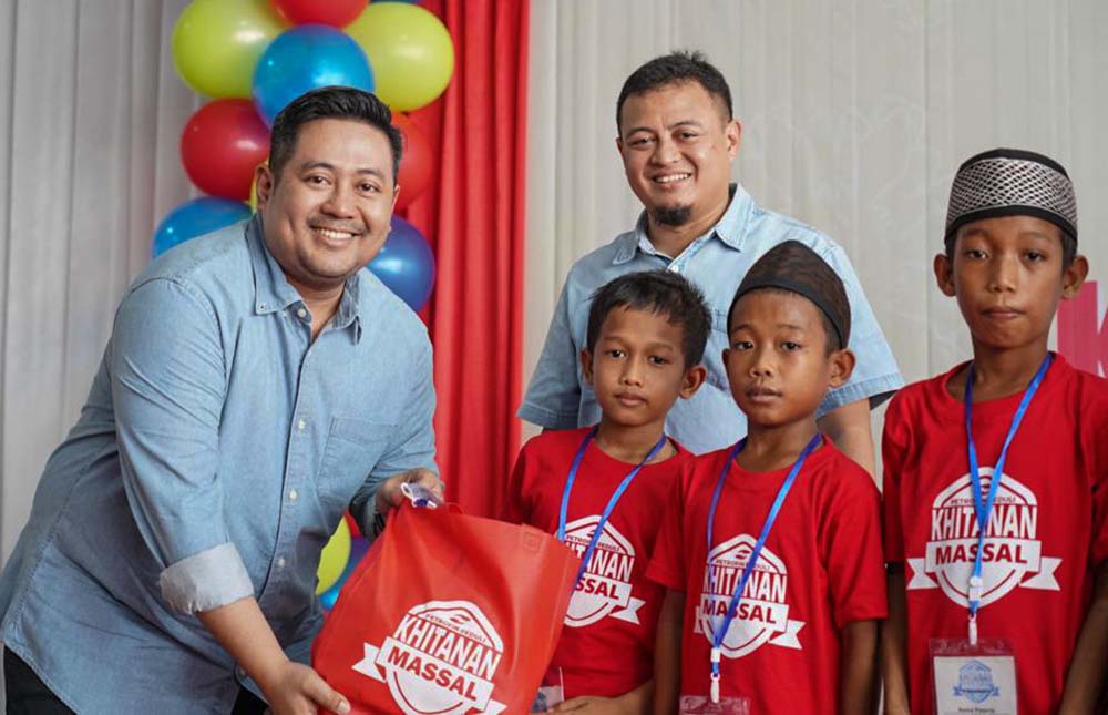 Elnusa Petrofin Gelar Khitanan Massal