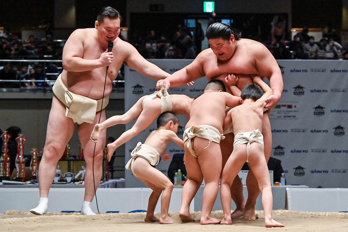 Menjaga Warisan Budaya Olahraga Sumo oleh Anak-Anak di Jepang 