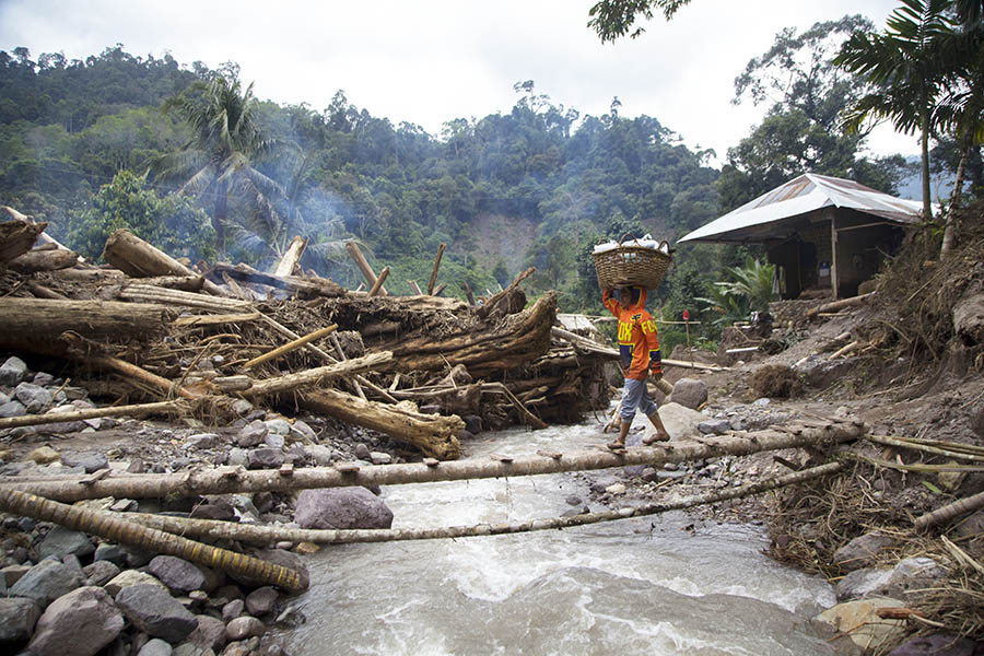 Akses Menuju Lokasi Bencana Pesisir Selatan Sumbar terputus