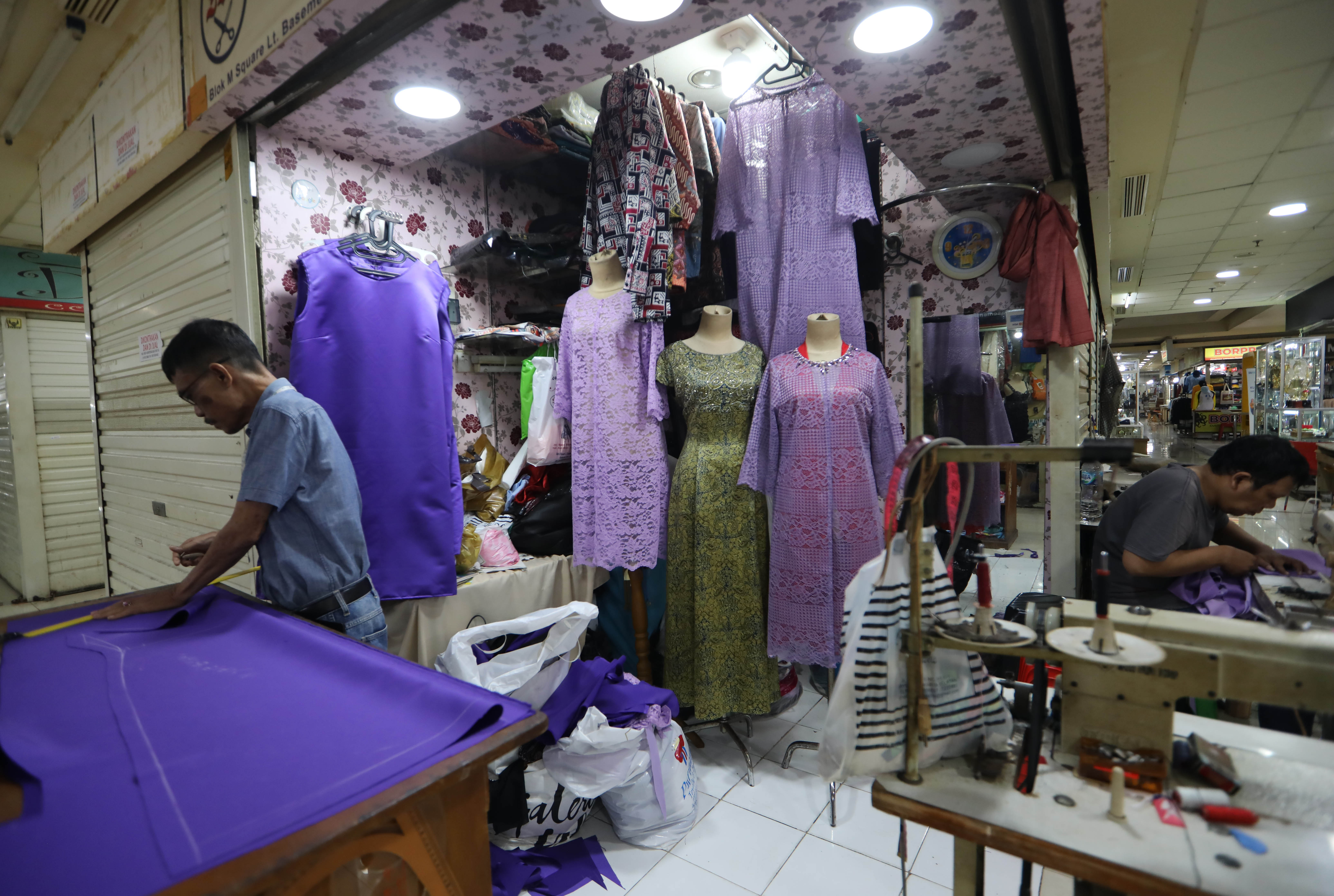 Penjahit Mulai Terima Jahitan Pakaian Lebaran