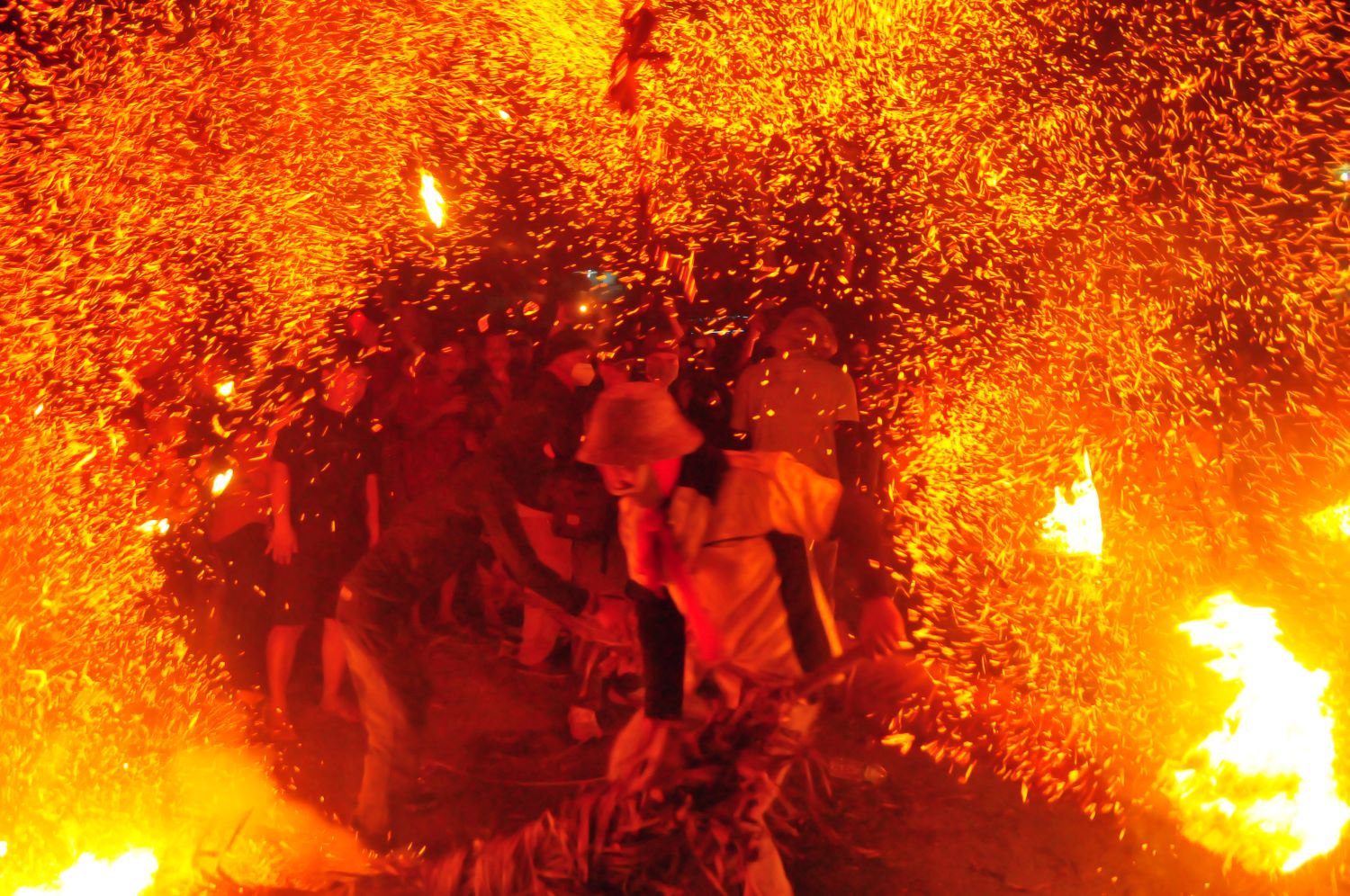 Tradisi Perang Obor di Jepara