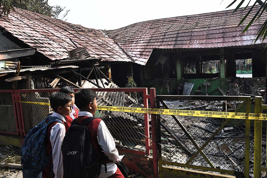 Kebakaran SDN 01 Pondok Bambu