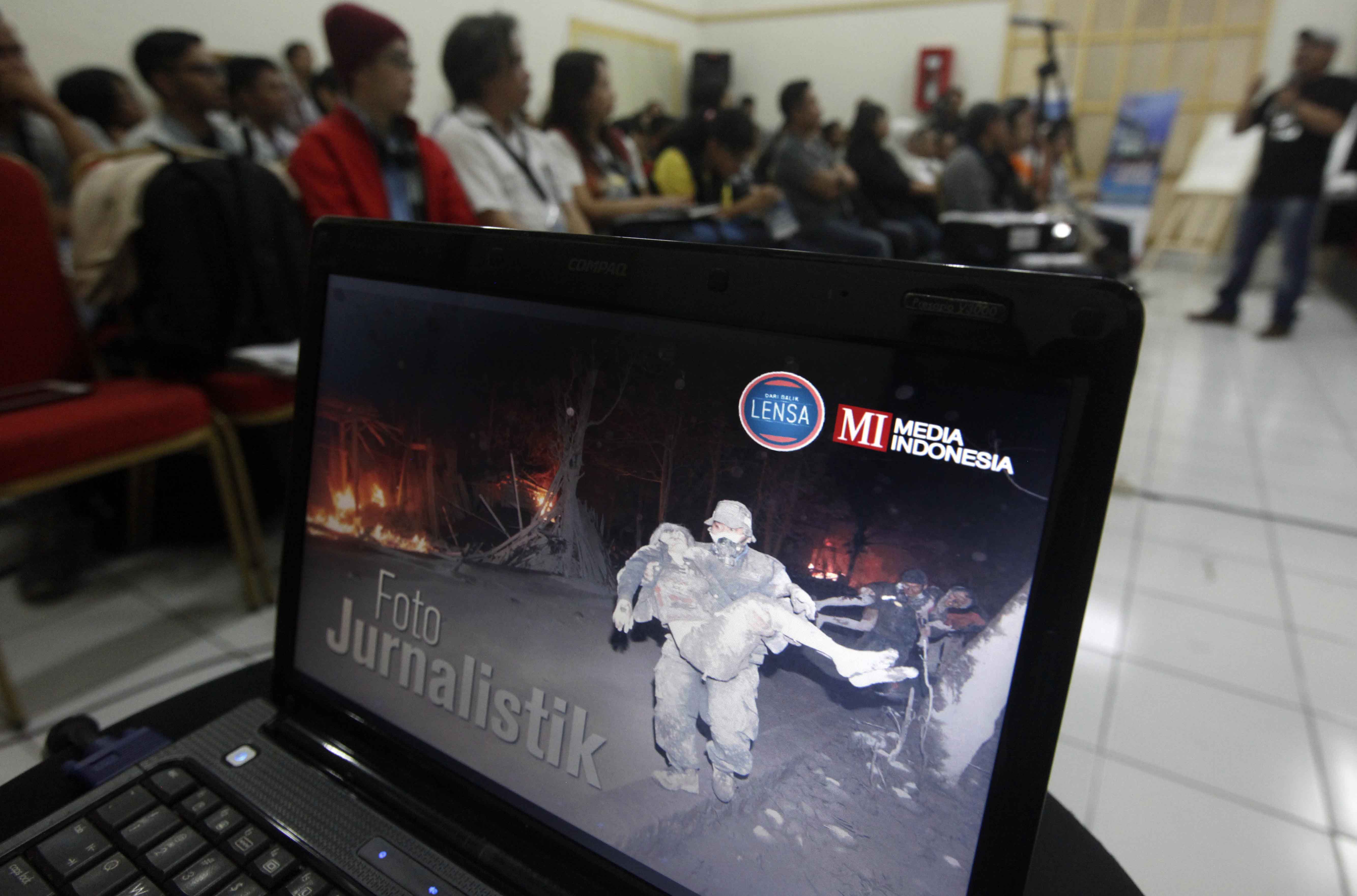 Merawat Hasrat, Menerabas Sekat